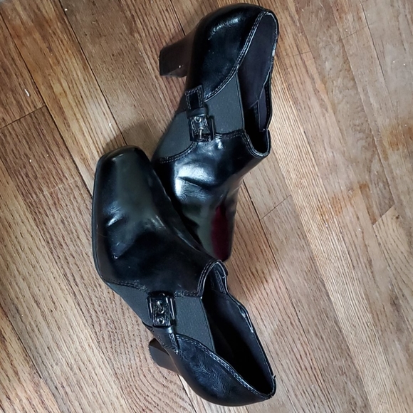 Nickels Shoes - 💛Nickels size 6 1/2 black heels
